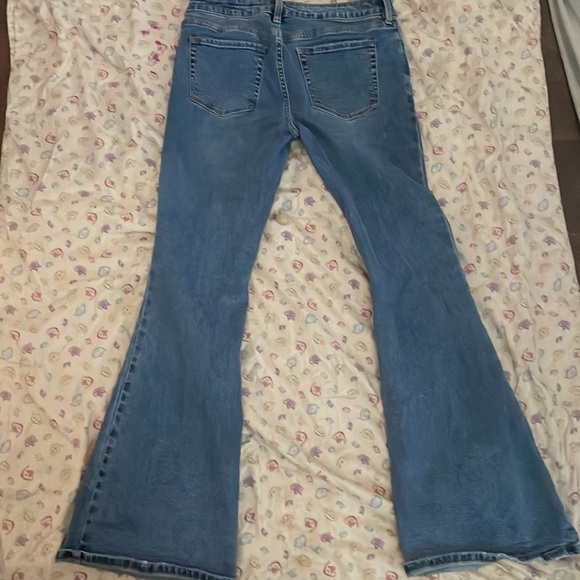 Never warn jeans tags off besides those inside the jeans no stain or rips. - Picture 2 of 4